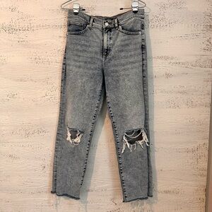 Express high rise straight ankle Jean.  Size 6